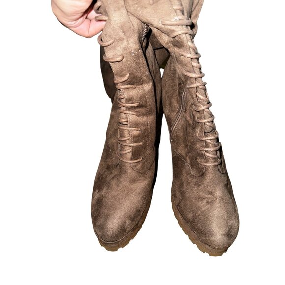 Brown Faux Suede Knee High Lace Up Boots Plus Size 10 Wide Calf Lug Soles - Picture 3 of 4